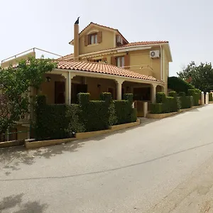 Apartment Epi, Lourdata (Kefalonia)